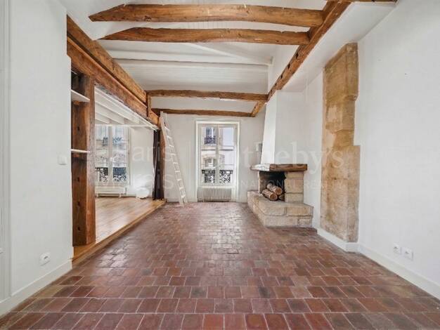 Appartement à vendre 1 000 000 € 4 pièces 2 chambres 74 m² Étage 2/2 Enfants Rouges Paris 3ème arrondissement 75003