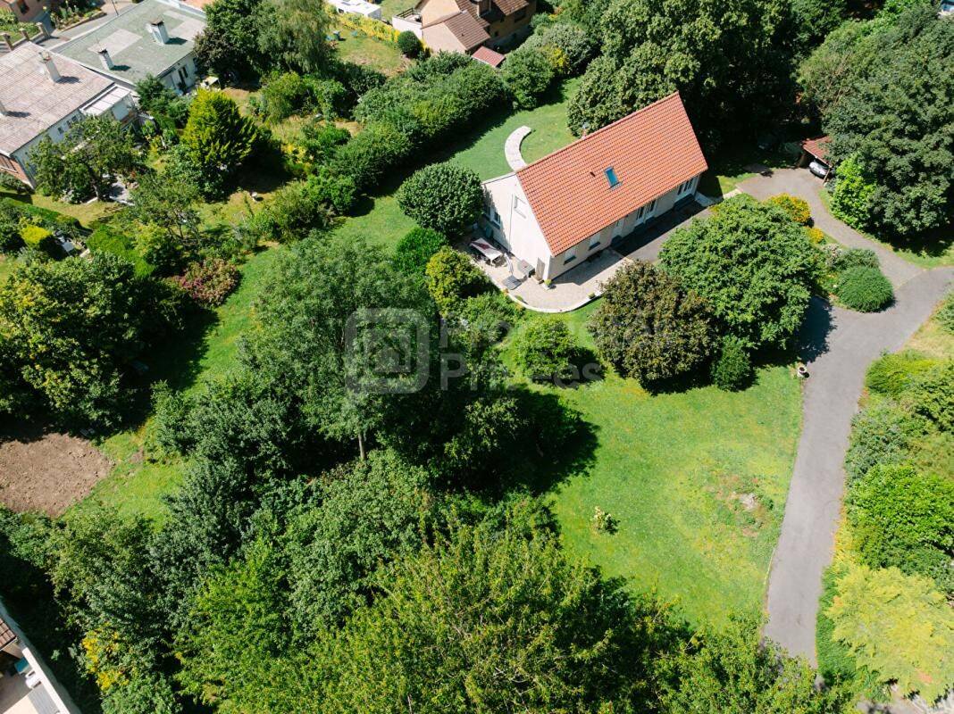 Maison 5 pièces 145 m² · à Bruay-la-Buissière · 145 m² · 315 000 €