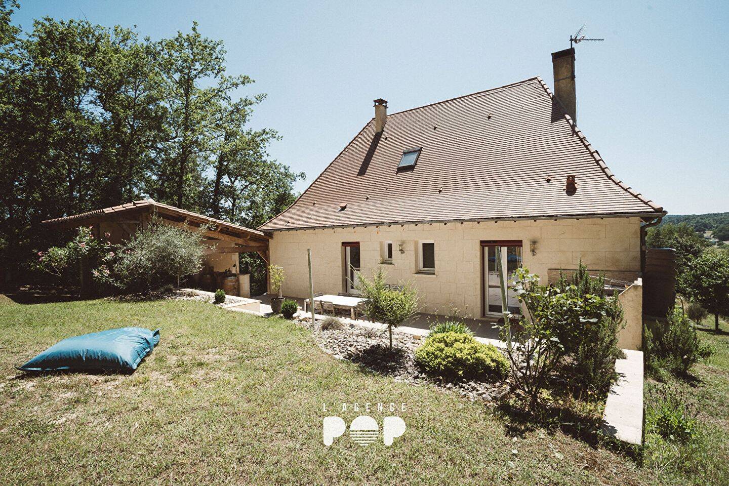 Maison 6 pièces 200 m² · à Bassillac Et Auberoche · 200 m² · 1 546 €