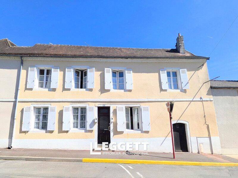 Maison 7 pièces 165 m² · à Saint-Yrieix-la-Perche · 165 m² · 235 400 €