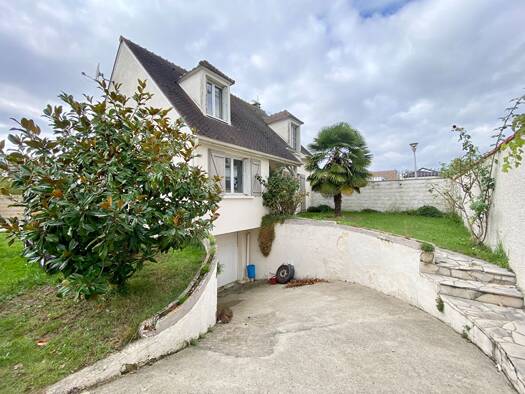 Maison à vendre 435 000 € 6 pièces 4 chambres 120 m² 257 m² de terrain Chene Ouest Bezons 95870