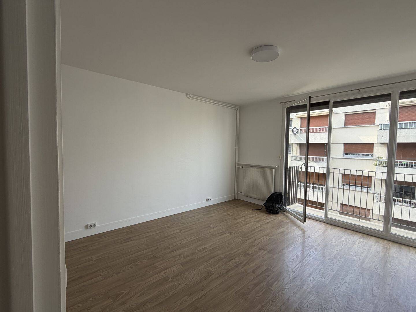 Appartement 1 pièce 33 m² · à Paris 15ème Arrondissement · 32,8 m² · 1 380 €