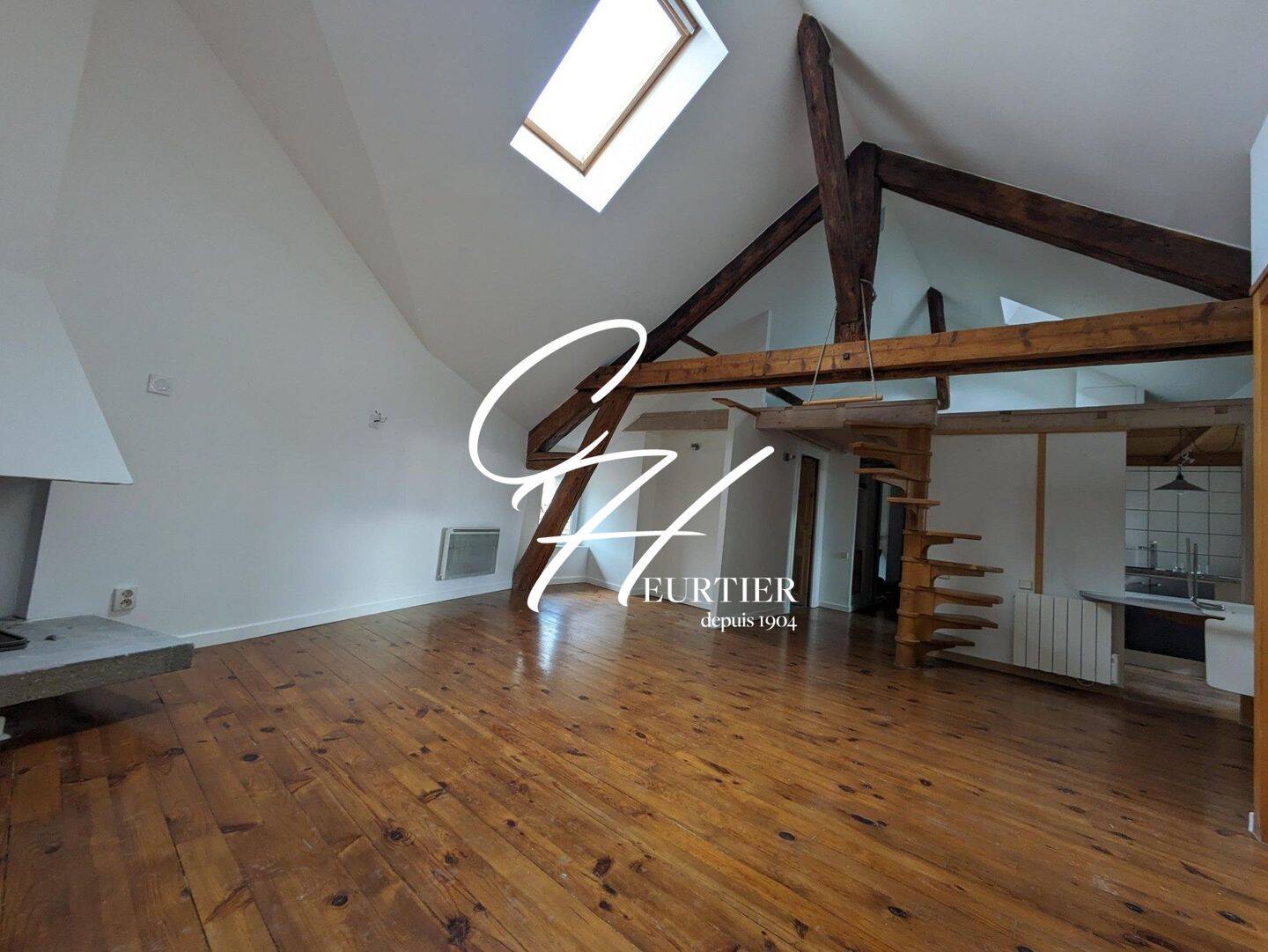 Appartement 2 pièces 57 m² · à Grenoble · 57,1 m² · 980 €