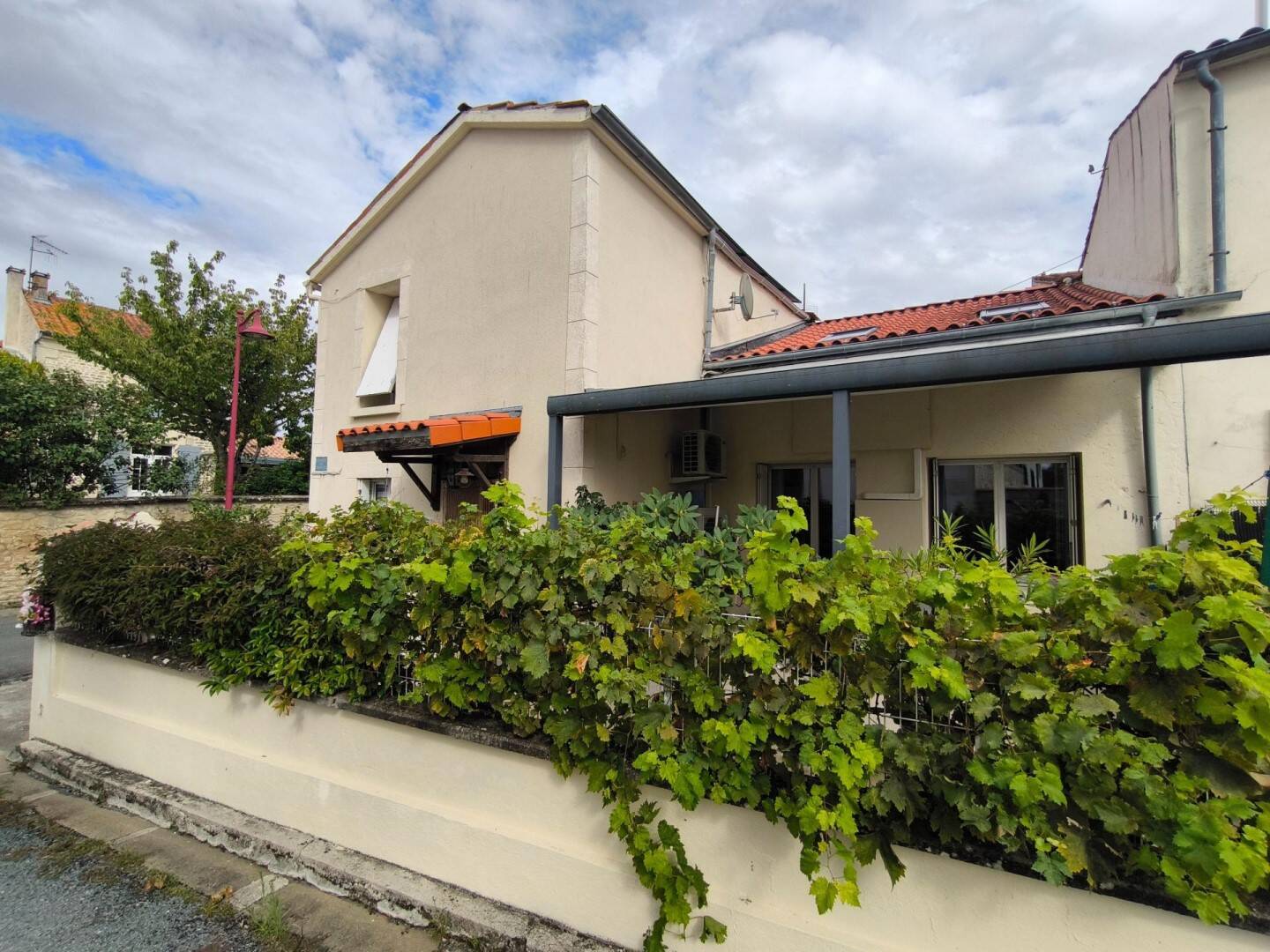 Maison 3 pièces 92 m² · à Migré · 92 m² · 133 000 €
