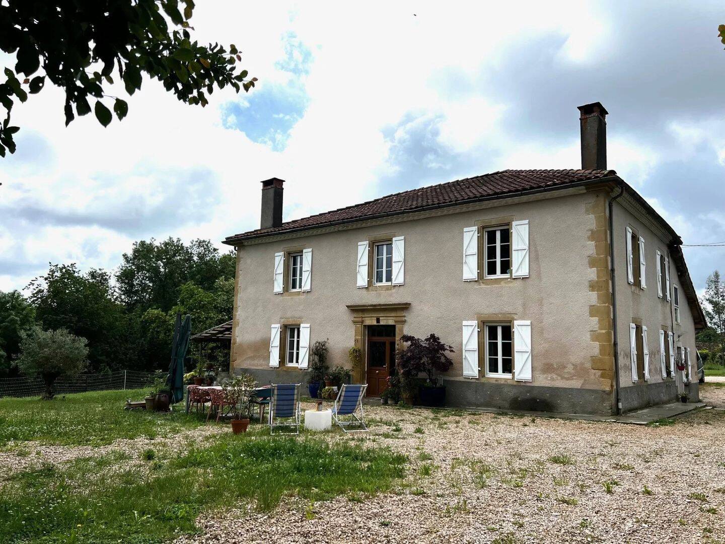 Maison 7 pièces 295 m² · à Boulogne-sur-Gesse · 295 m² · 275 000 €