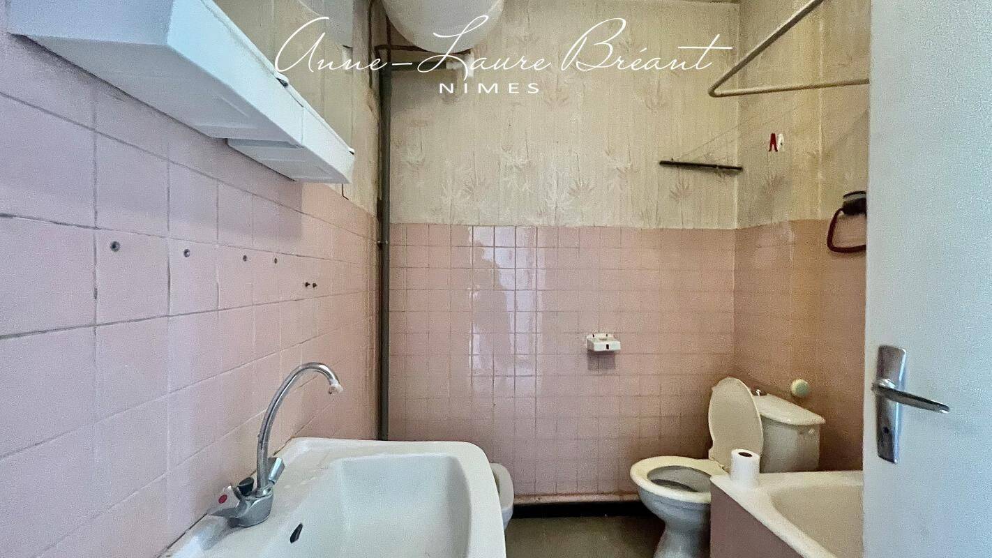 Appartement 2 pièces 47 m² · à Nîmes · 46,5 m² · 69 000 €