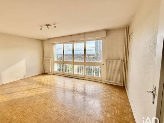 Appartement à vendre 76 000 € 2 pièces 1 chambre 57 m² RDC Centre Nord Mâcon 71000