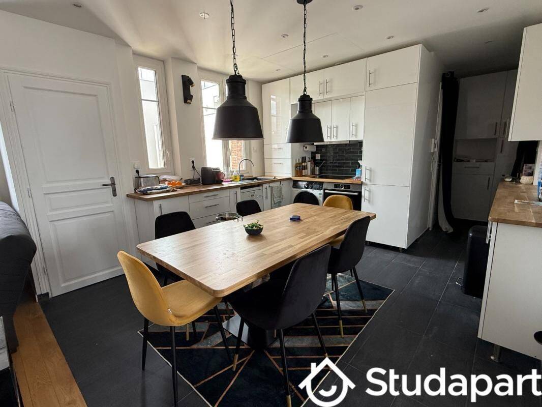 1 pièce 13 m² · à Malakoff · 13 m² · 990 €
