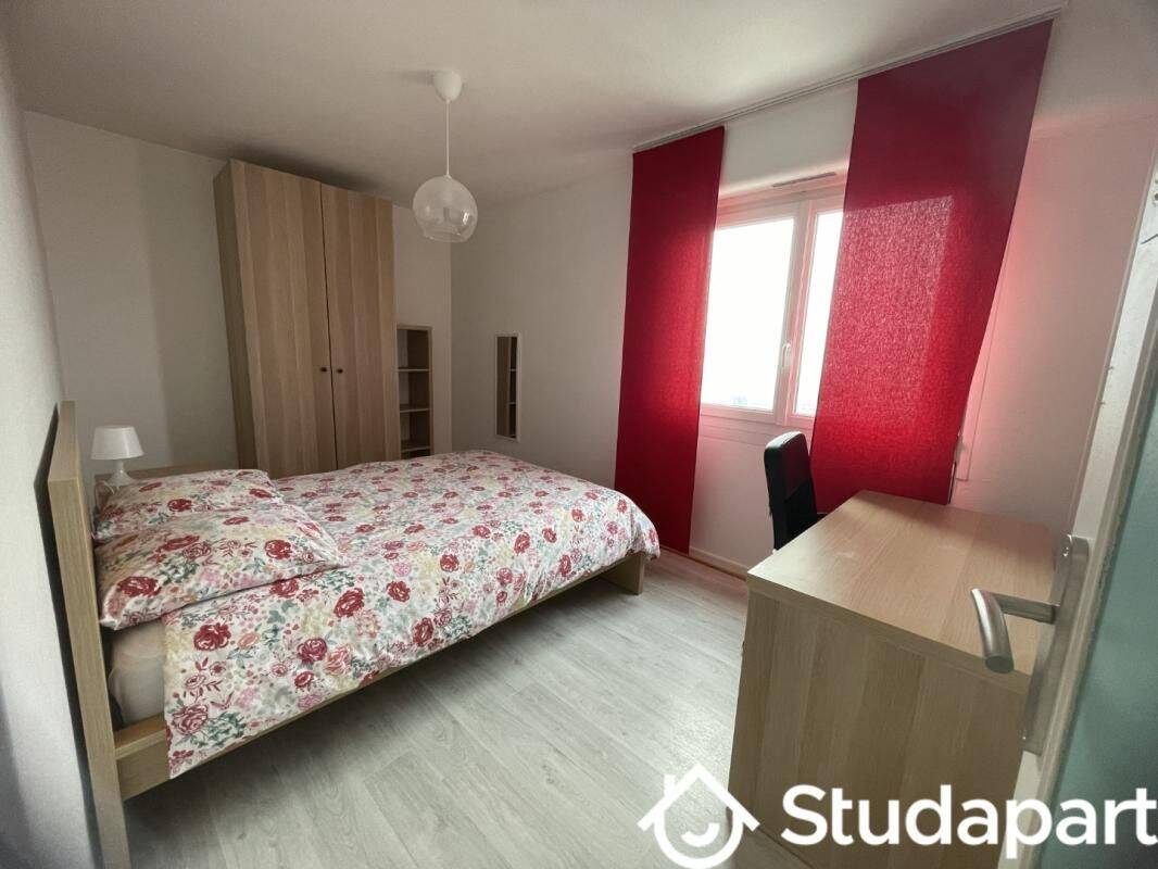 1 pièce 9 m² · à Saint-Herblain · 9 m² · 430 €