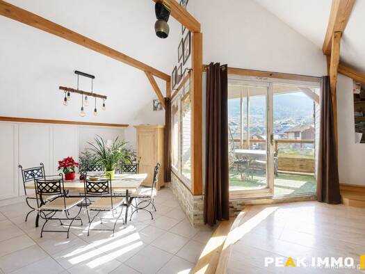 Appartement à vendre 450 000 € 7 pièces 5 chambres 125 m² Étage 1/2 Doussard 74210