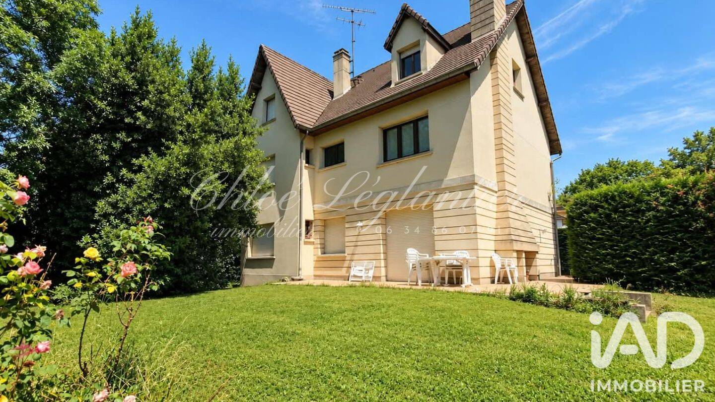 Maison 8 pièces 250 m² · à Ormesson-sur-Marne · 250 m² · 950 000 €