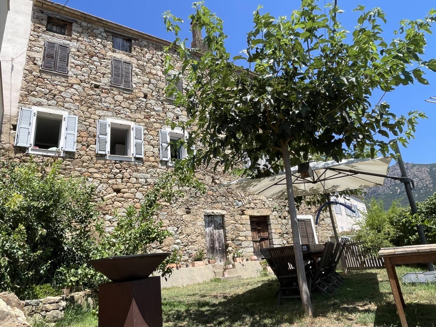 Appartement 3 pièces 107 m² · à Ajaccio · 107 m² · 295 000 €