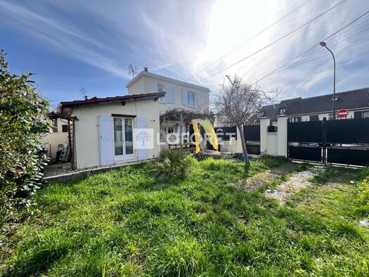 Maison à louer 1 050 € 2 pièces 1 chambre 38 m² 107 m² de terrain Orgemont-Bellevue Argenteuil 95100