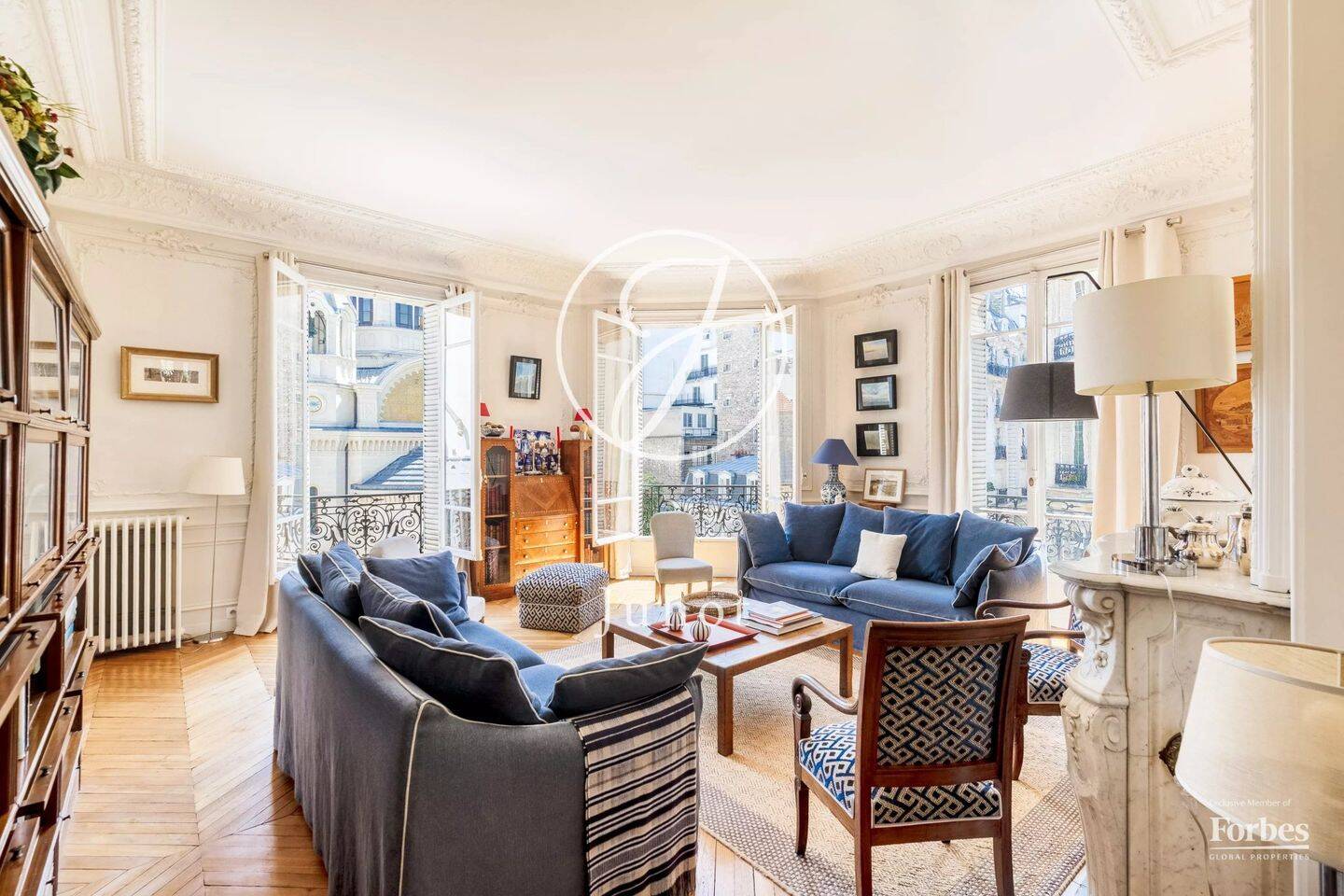 Appartement 6 pièces 132 m² · à Paris 17ème Arrondissement · 131,8 m² · 1 890 000 €