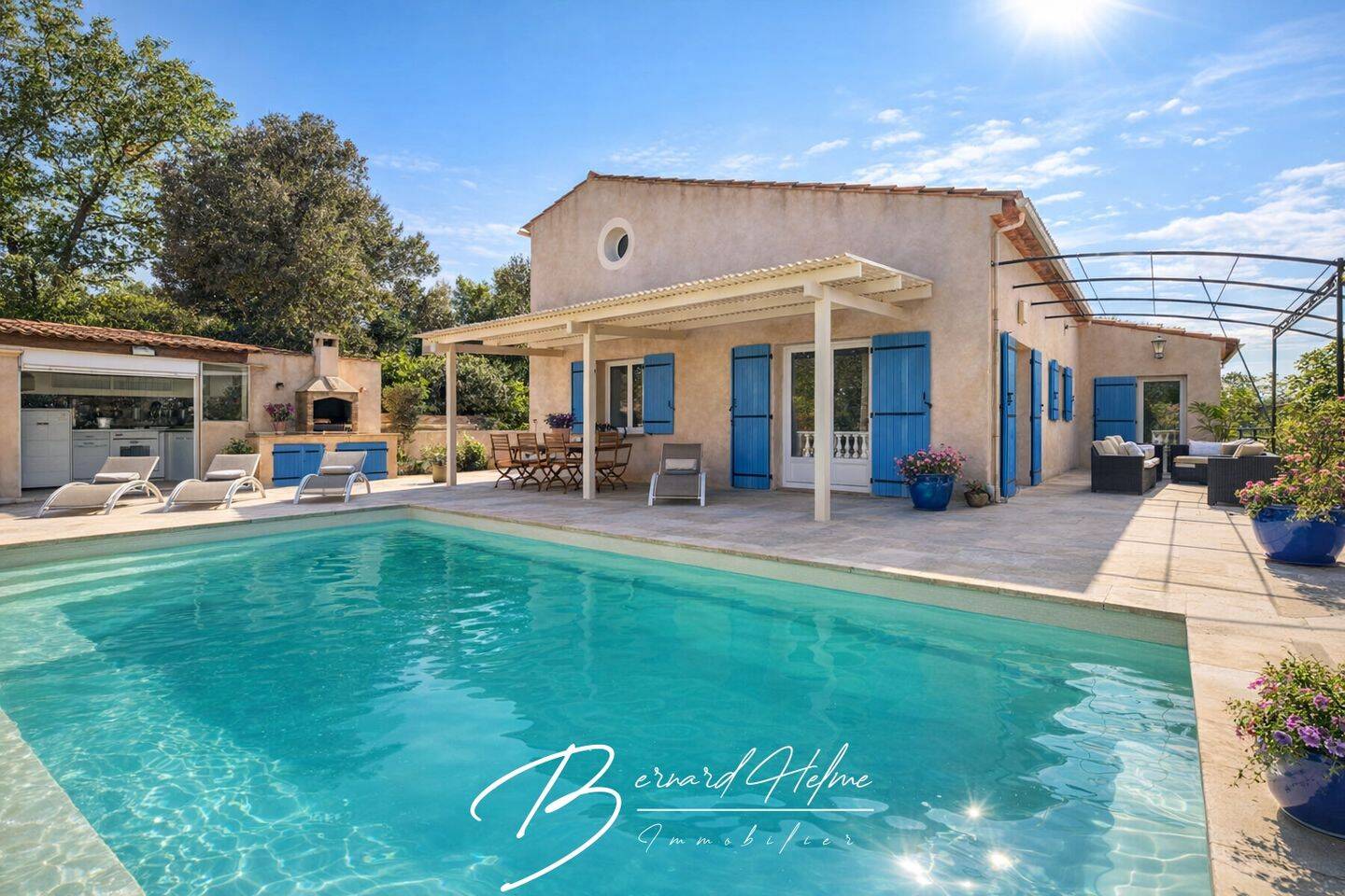 Maison 7 pièces 174 m² · à La Roquebrussanne · 174 m² · 525 000 €