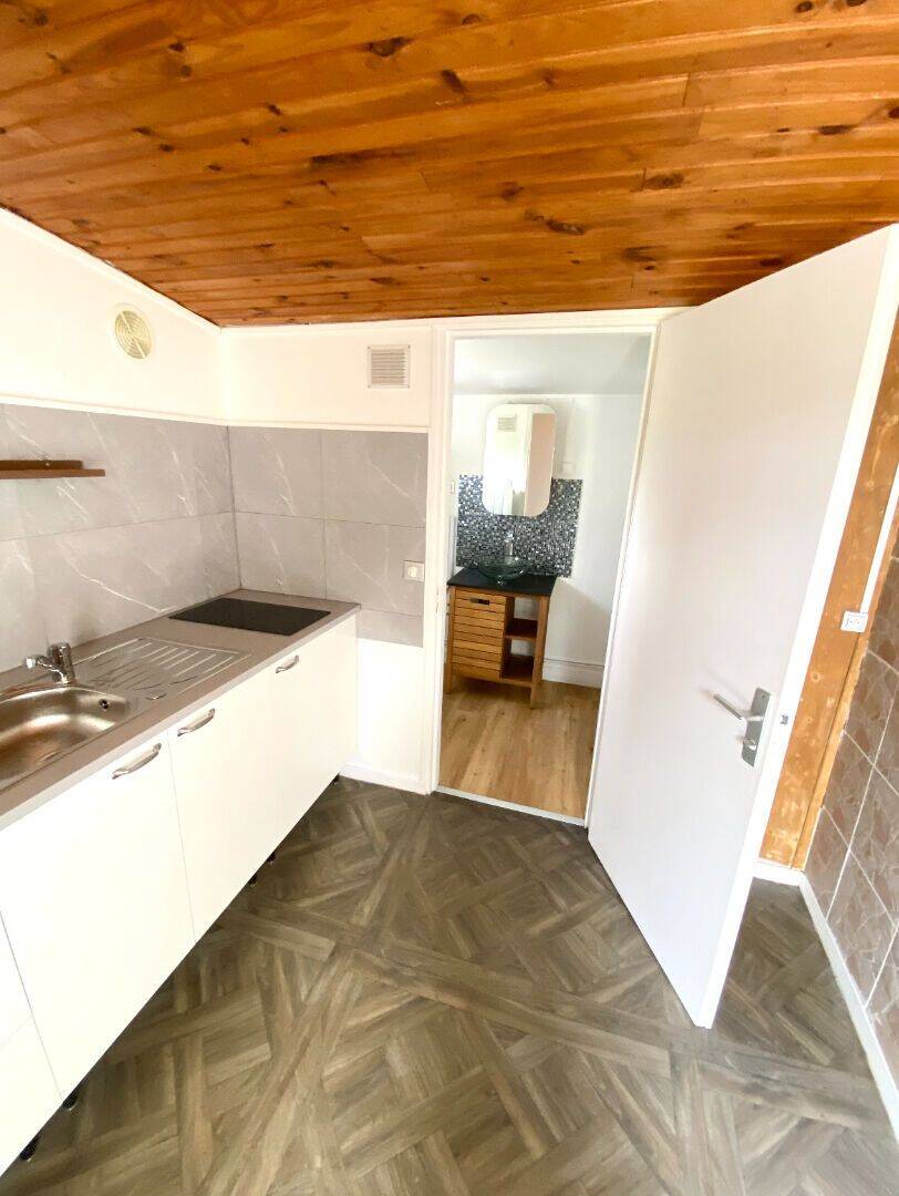 Maison 1 pièce 28 m² · à La Couronne · 28 m² · 374 €