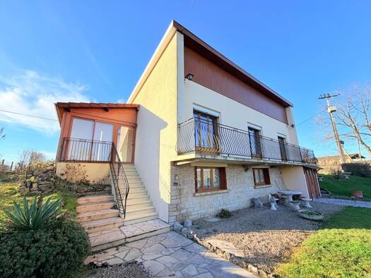 Maison à vendre 185 000 € 6 pièces 3 chambres 145 m² 2 517 m² de terrain Uxeau 71130