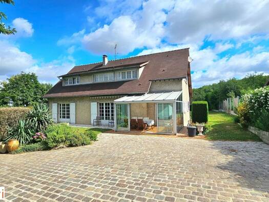 Maison à vendre 650 000 € 8 pièces 6 chambres 183 m² 1 700 m² de terrain Villiers-Saint-Fréderic 78640