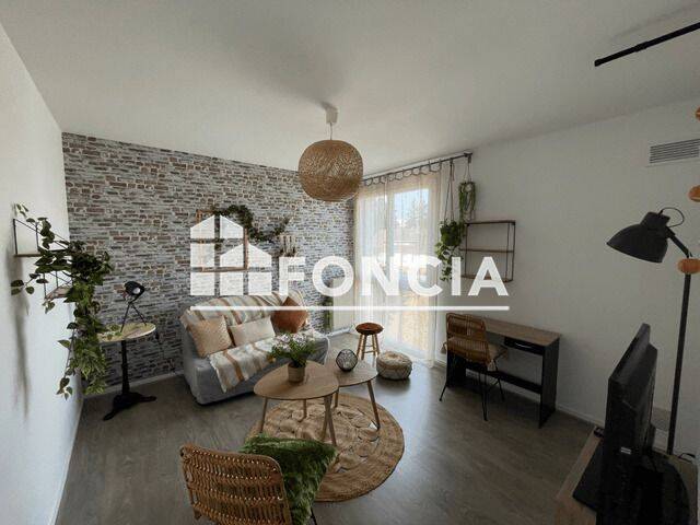 Appartement 1 pièce 29 m² · à Fontaine-lès-Dijon · 29,3 m² · 550 €