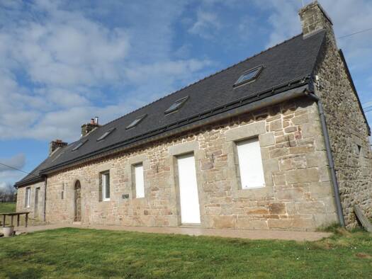 Maison à vendre 197 100 € 5 pièces 4 chambres 112 m² 1 553 m² de terrain Plounévez-Moëdec 22810