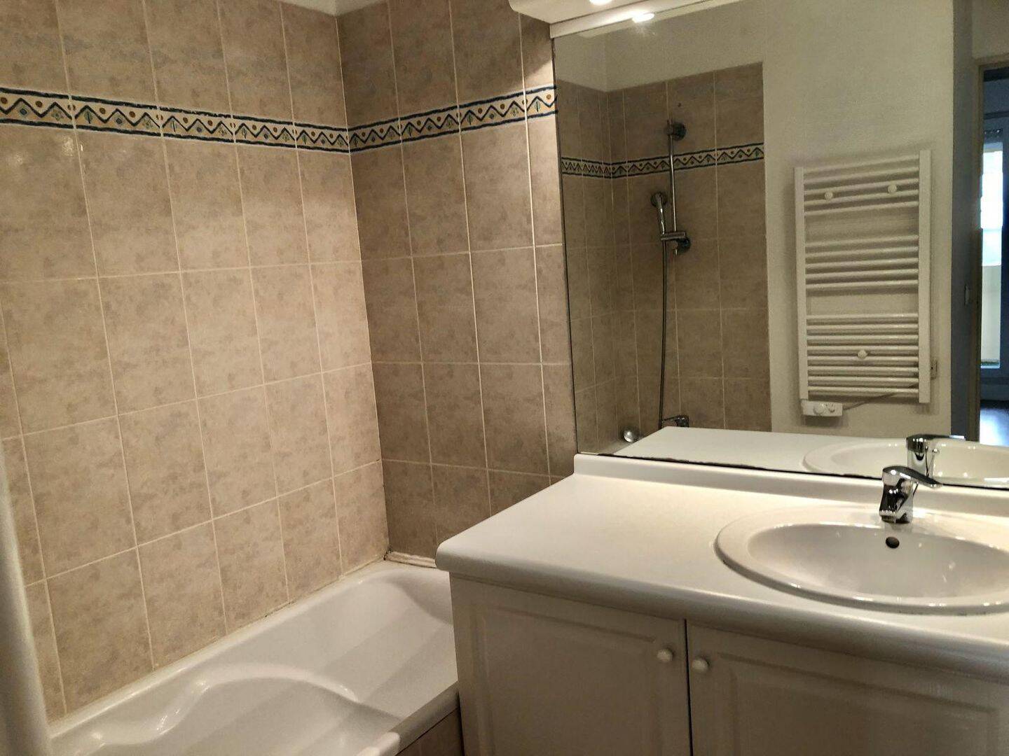 Appartement 2 pièces 48 m² · à Aix-en-Provence · 48 m² · 1 095 €