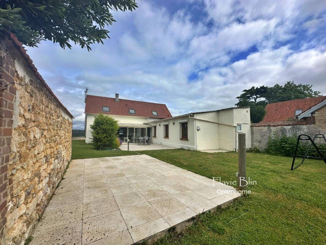 Maison 6 pièces 144 m² · à Amfreville-sur-Iton · 144 m² · 229 000 €
