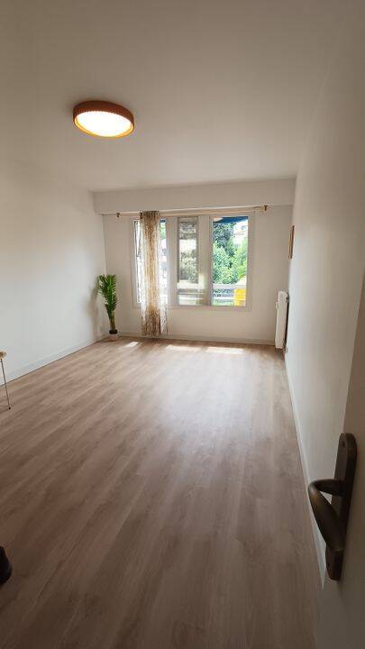 Appartement 1 pièce 25 m² · à Vence · 25 m² · 730 €
