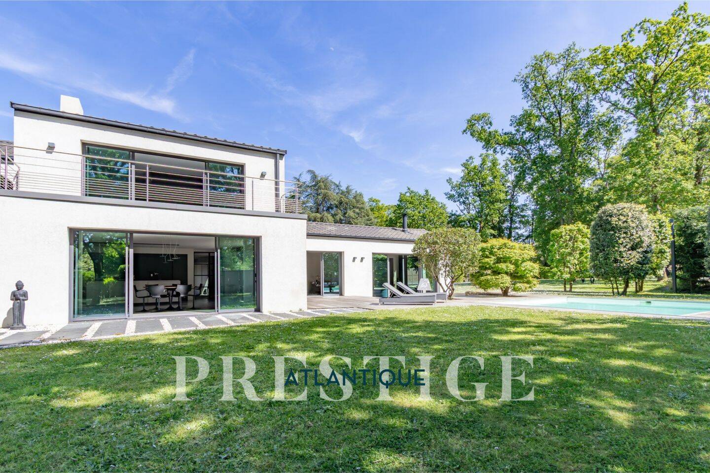 Maison 8 pièces 344 m² · à Basse-Goulaine · 344 m² · 1 596 000 €