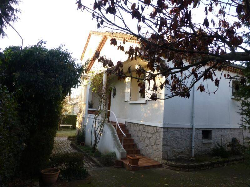 Maison 6 pièces 139 m² · à Montbrison · 138,7 m² · 900 €/mois