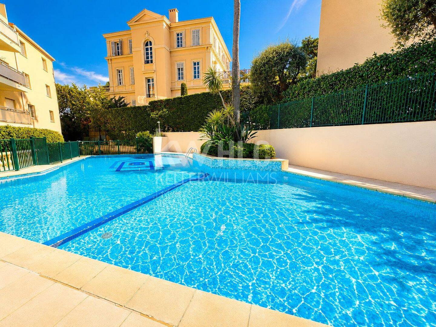 Appartement 4 pièces 94 m² · à Cannes · 94,2 m² · 649 000 €