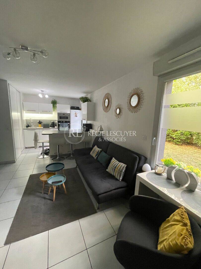 Appartement 2 pièces 42 m² · à Oullins-Pierre-Bénite · 41,8 m² · 890 €
