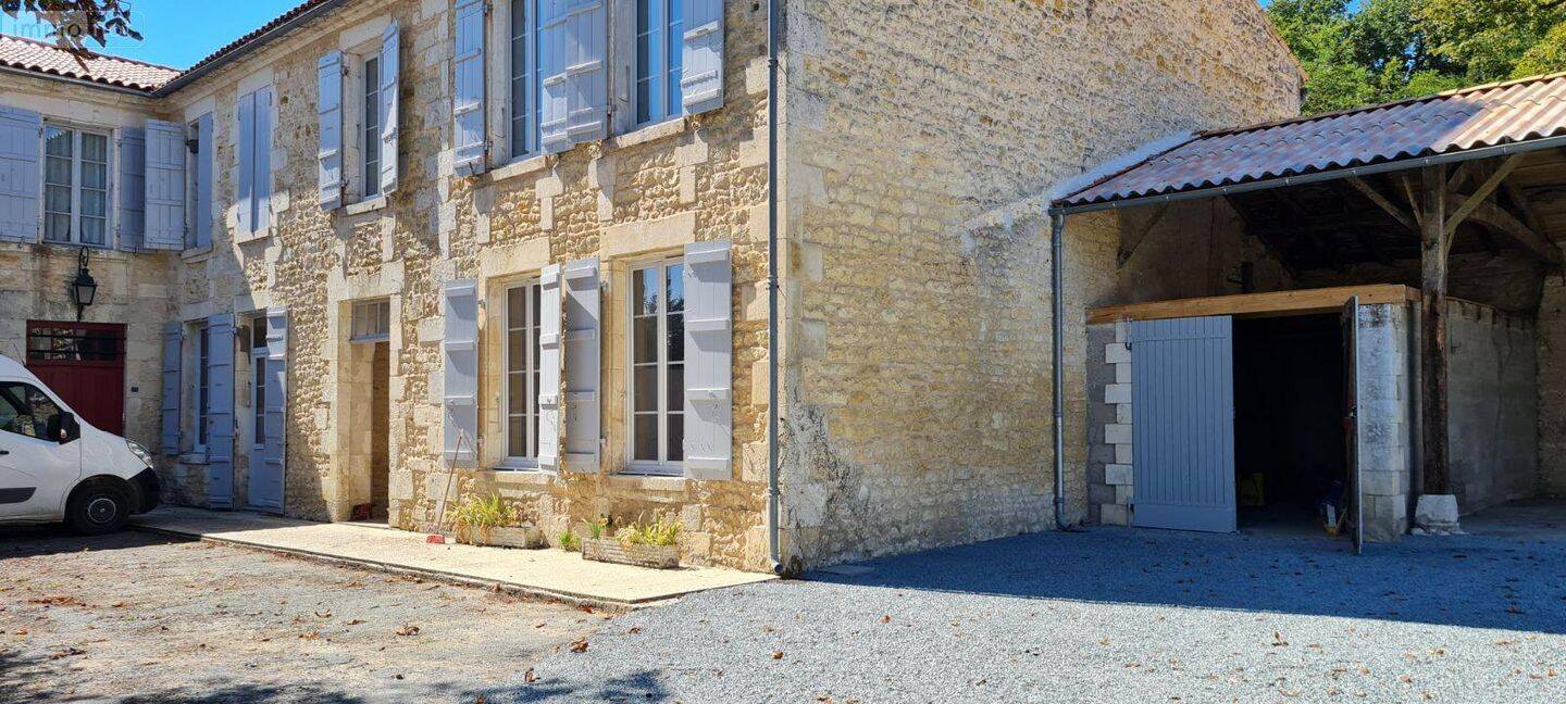 Maison 5 pièces 95 m² · à Le Gua · 95 m² · 895 €/mois