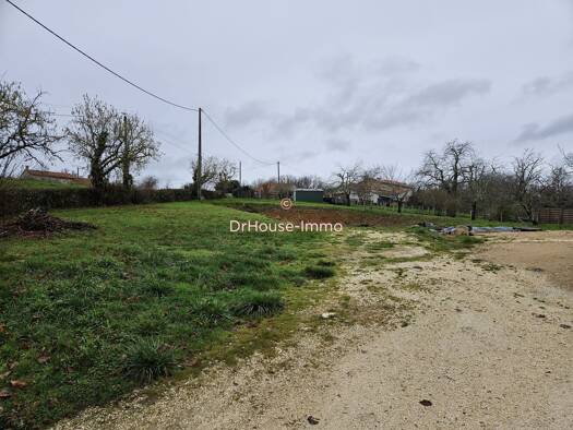 Terrain constructible viabilisé à vendre 34 000 € 2 243 m² de terrain Ribérac 24600