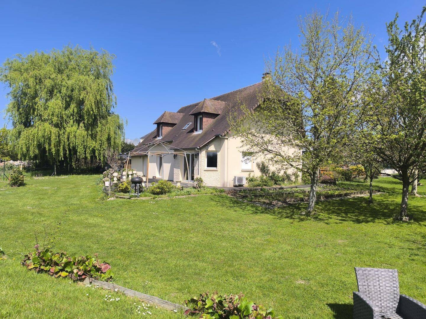 Maison 6 pièces 155 m² · à Bonneville-sur-Touques · 155 m² · 472 000 €