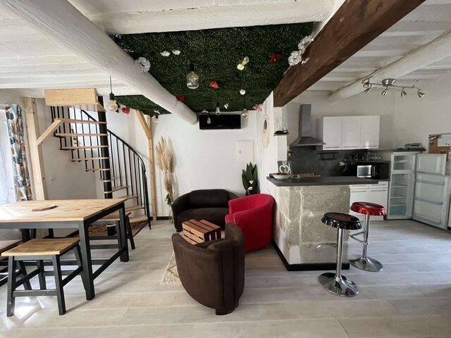 Maison 5 pièces 80 m² · à Aigues-Vives · 80 m² · 981 €