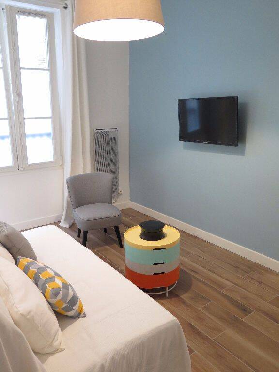 Appartement 1 pièce 22 m² · à Paris 9ème Arrondissement · 21,8 m² · 991 €