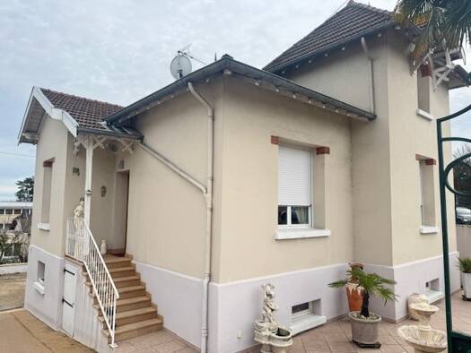 Maison à vendre 299 000 € 6 pièces 3 chambres 130 m² 700 m² de terrain Perrieres Mâcon 71000
