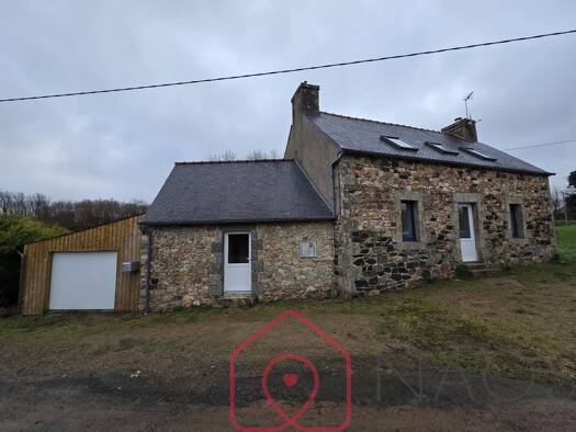 Maison à vendre 117 500 € 3 pièces 2 chambres 65 m² 1 880 m² de terrain Bourbriac 22390