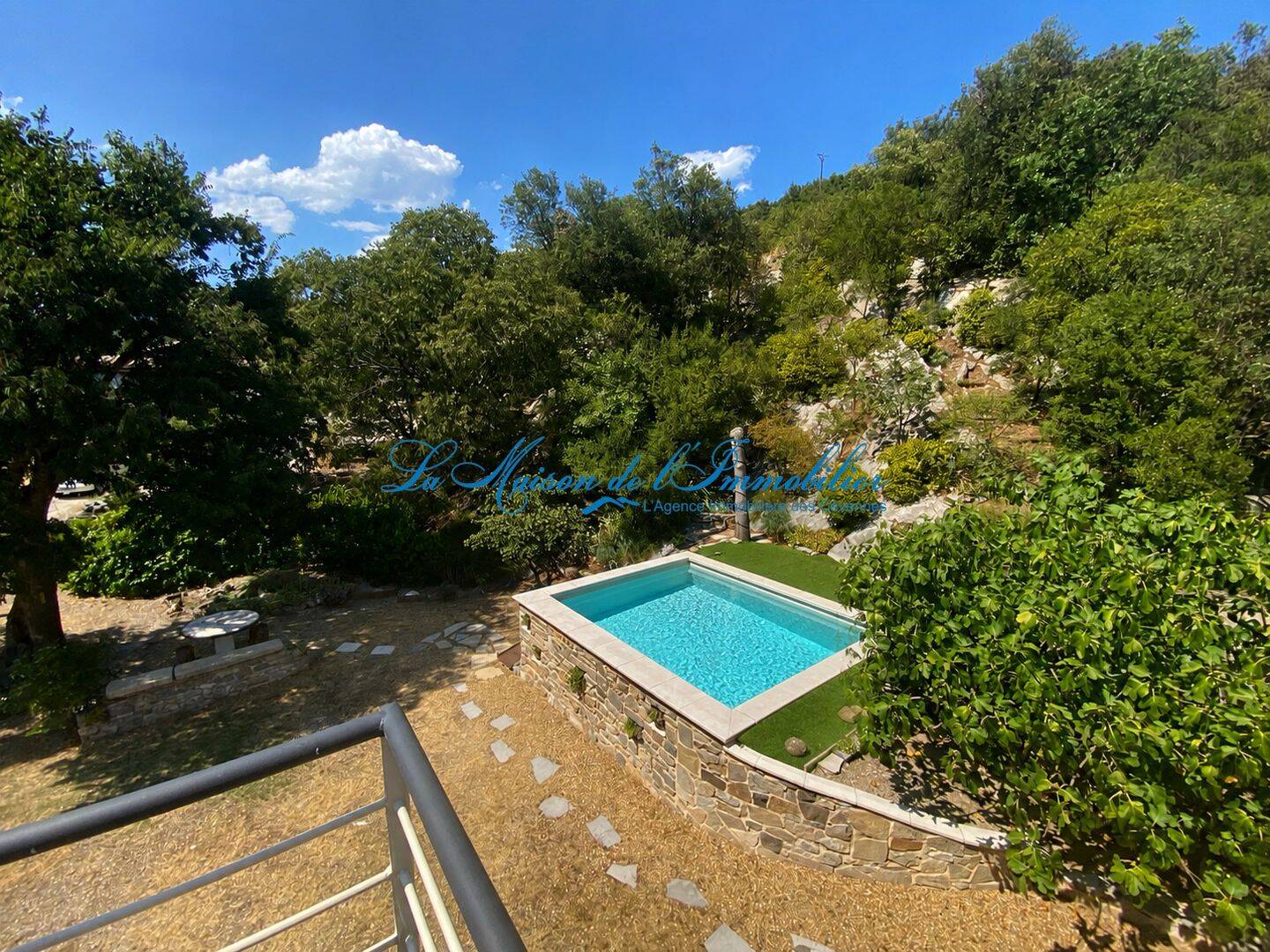 Maison 18 pièces 346 m² · à Saint-Hippolyte-du-Fort · 346 m² · 560 000 €