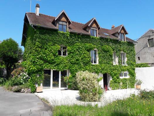 Maison à vendre 336 000 € 1 pièce 1 chambre Essômes-sur-Marne 02400