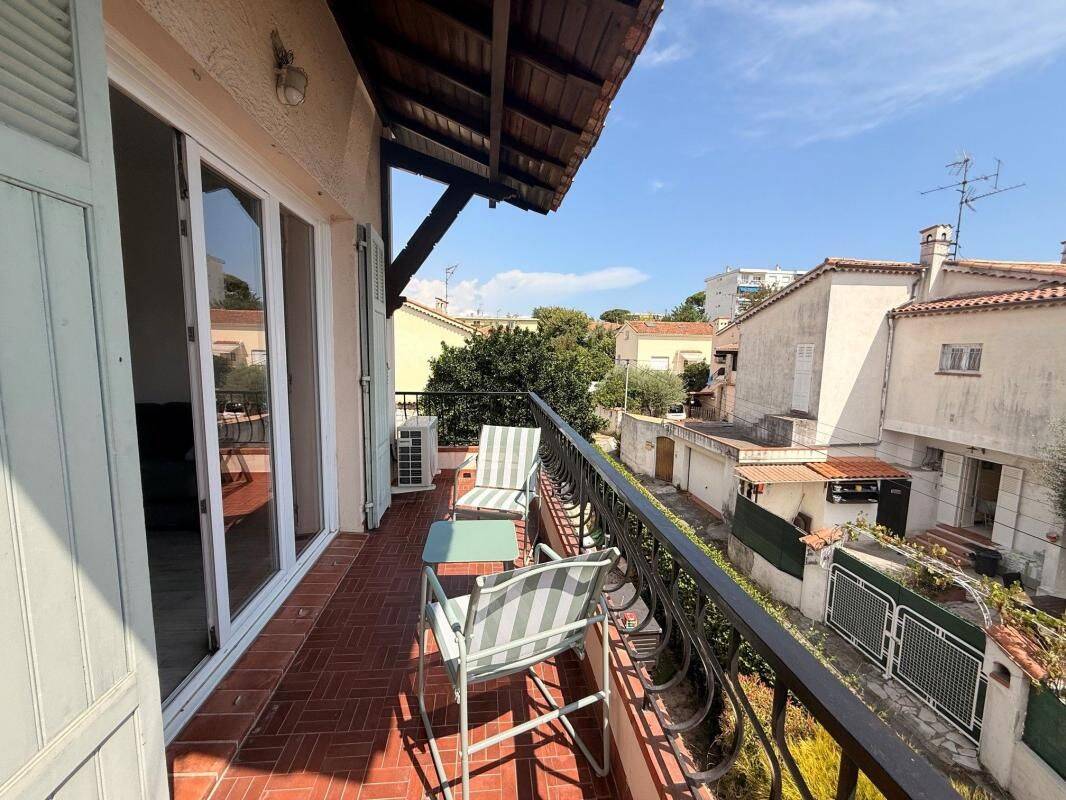 Appartement 2 pièces 42 m² · à Saint-Laurent-du-Var · 42 m² · 930 €