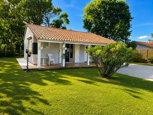 Maison de plain-pied à vendre 399 000 € 3 pièces 2 chambres 105 m² 845 m² de terrain Le Teich 33470