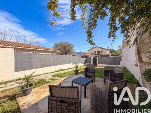 Appartement à vendre 259 000 € 3 pièces 2 chambres 65 m² Ganteaume Aubagne 13400