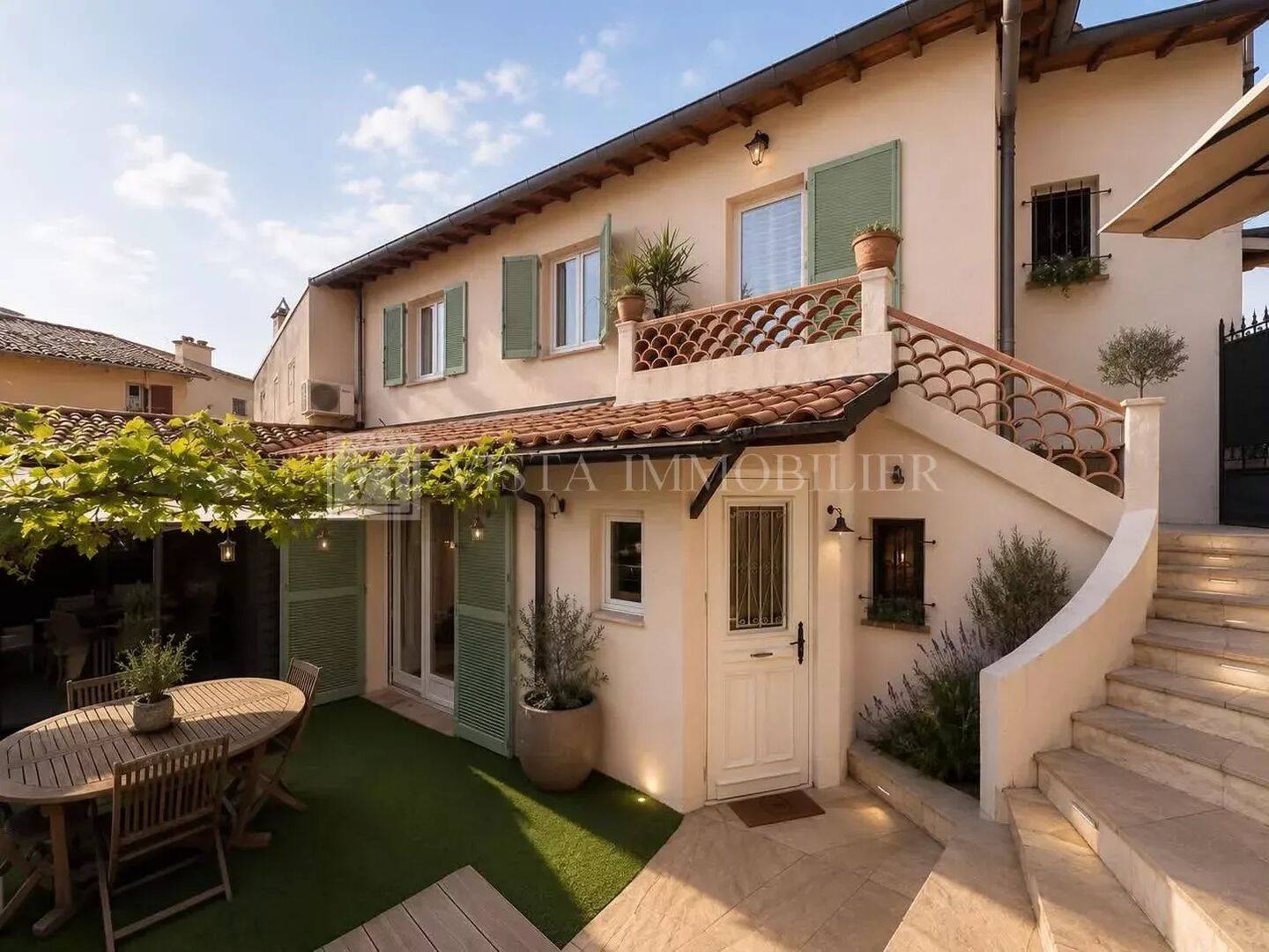 Maison 4 pièces 105 m² · à Roquebrune-Cap-Martin · 104,9 m² · 720 000 €