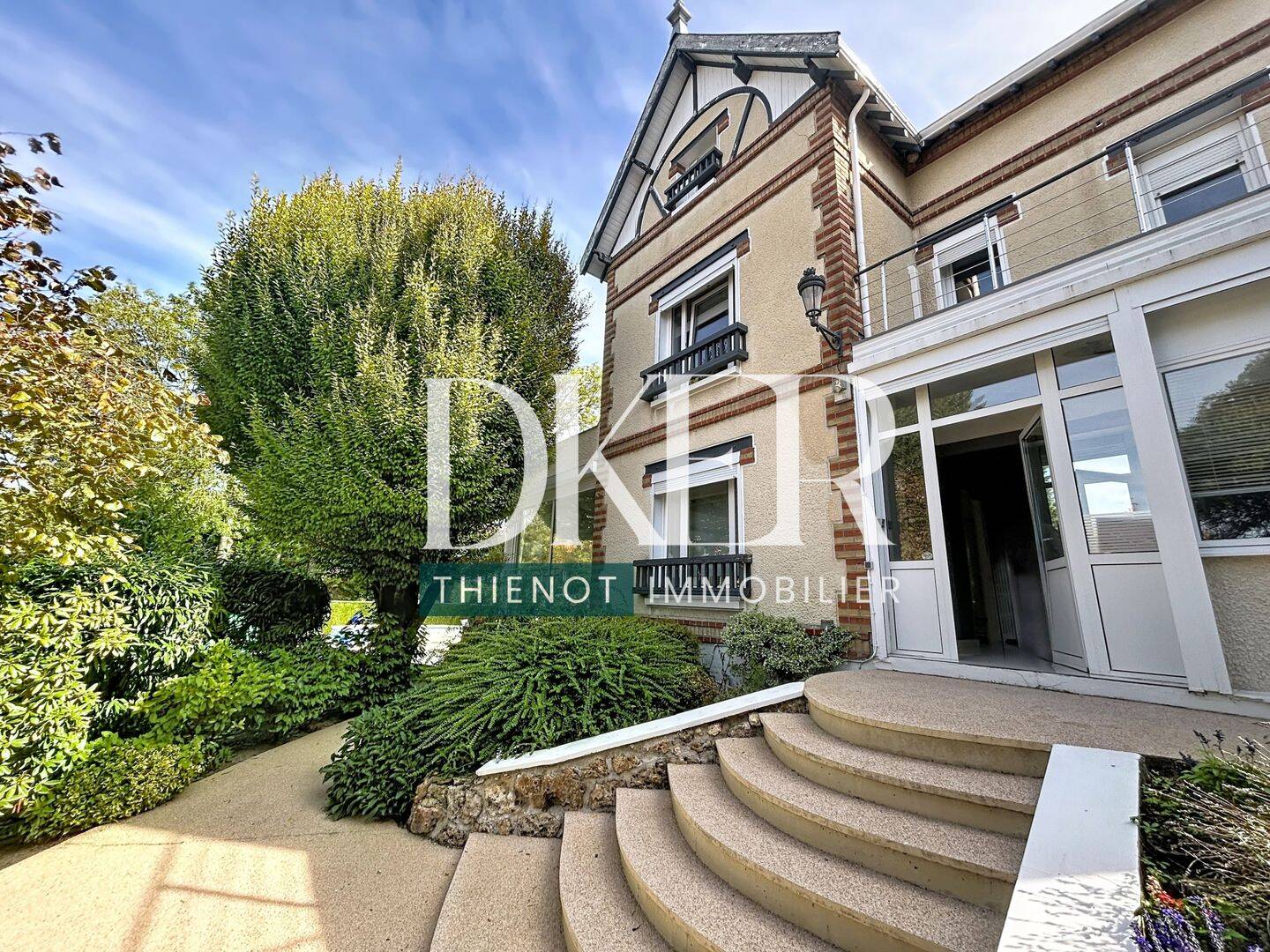 Maison 9 pièces 267 m² · à Bezannes · 267 m² · 1 248 000 €