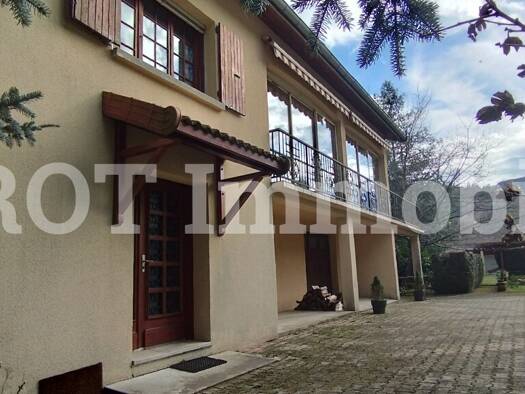 Villa à vendre 199 000 € 8 pièces 3 chambres 160 m² 3 495 m² de terrain Arcens 07310