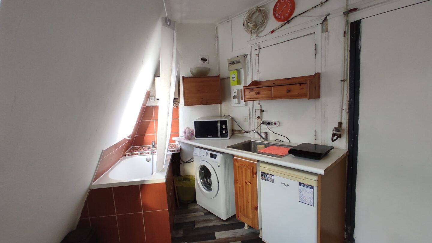 Appartement 1 pièce 14 m² · à Paris 10ème Arrondissement · 14 m² · 590 €/mois