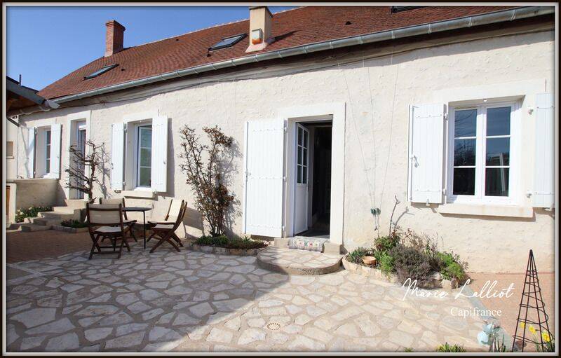 Maison 9 pièces 204 m² · à Aulnay-la-Rivière · 204 m² · 277 000 €