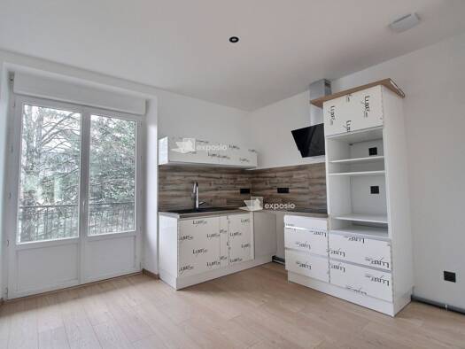 Appartement à louer - Première occupation 1 200 € 4 pièces 3 chambres 94,6 m² 1er étage Plaine d'Albertville Albertville 73200