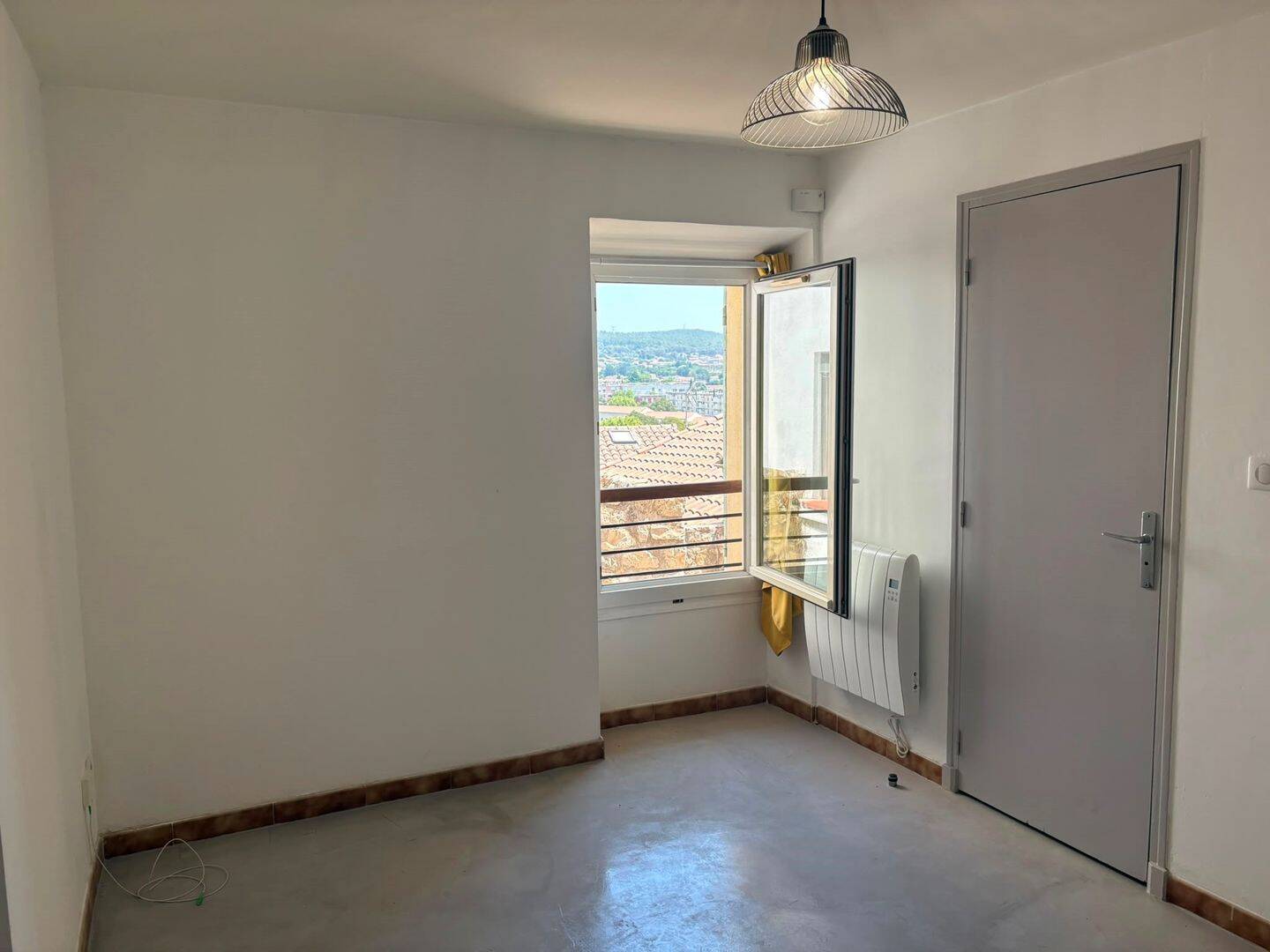 Appartement 1 pièce 28 m² · à Gardanne · 28,3 m² · 536 €